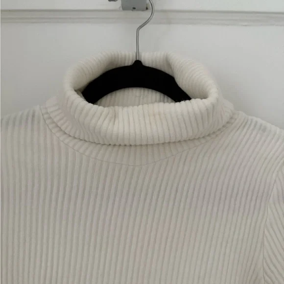 Club Monaco Ivory Ribbed Knit Top - Picture 3 of 4